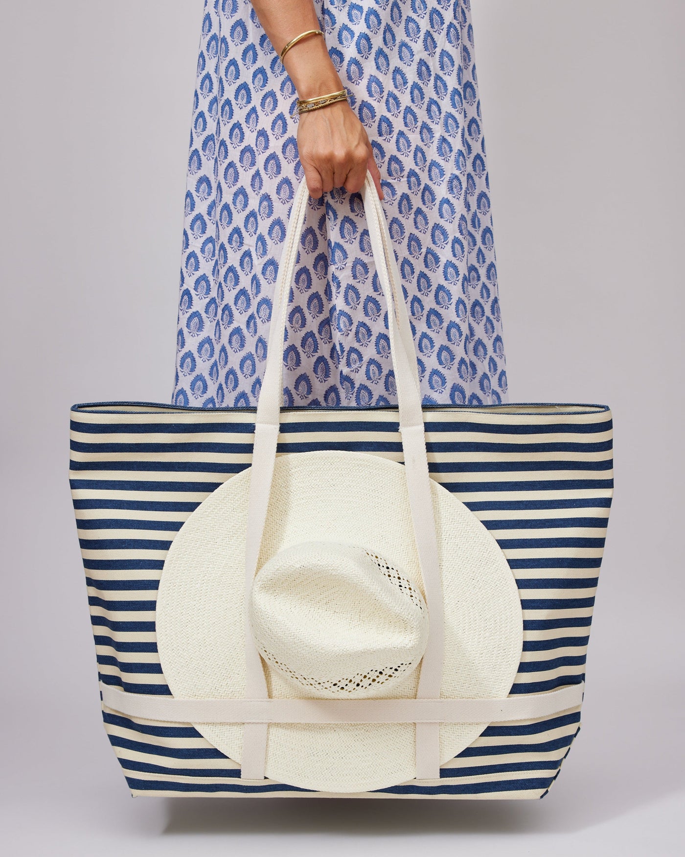 Sunhat Sized Traveler Tote