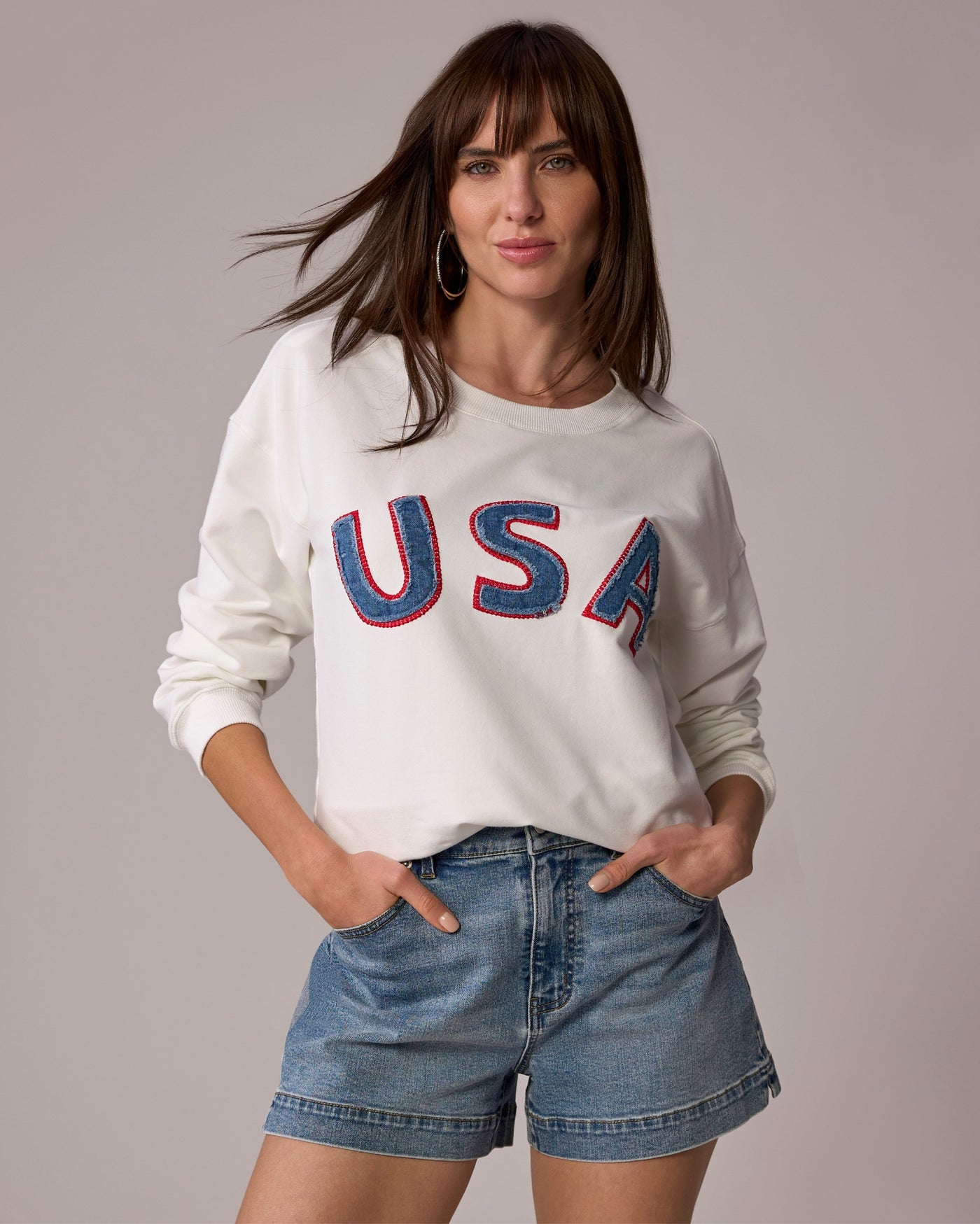 Crew Neck Long Sleeve USA Embroidered Sweatshirt Off White Multi
