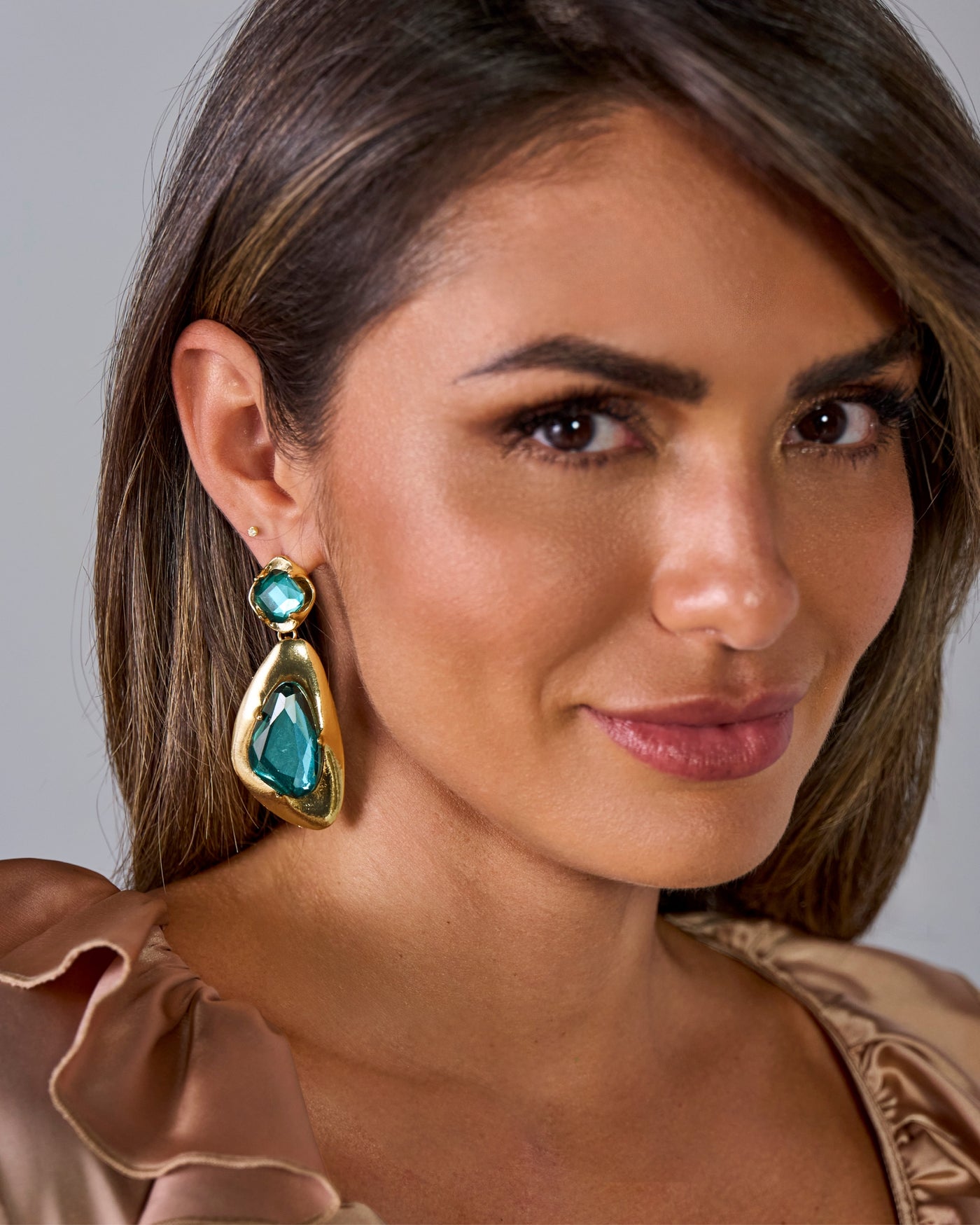 Modern Gem Drop Earring Emerald