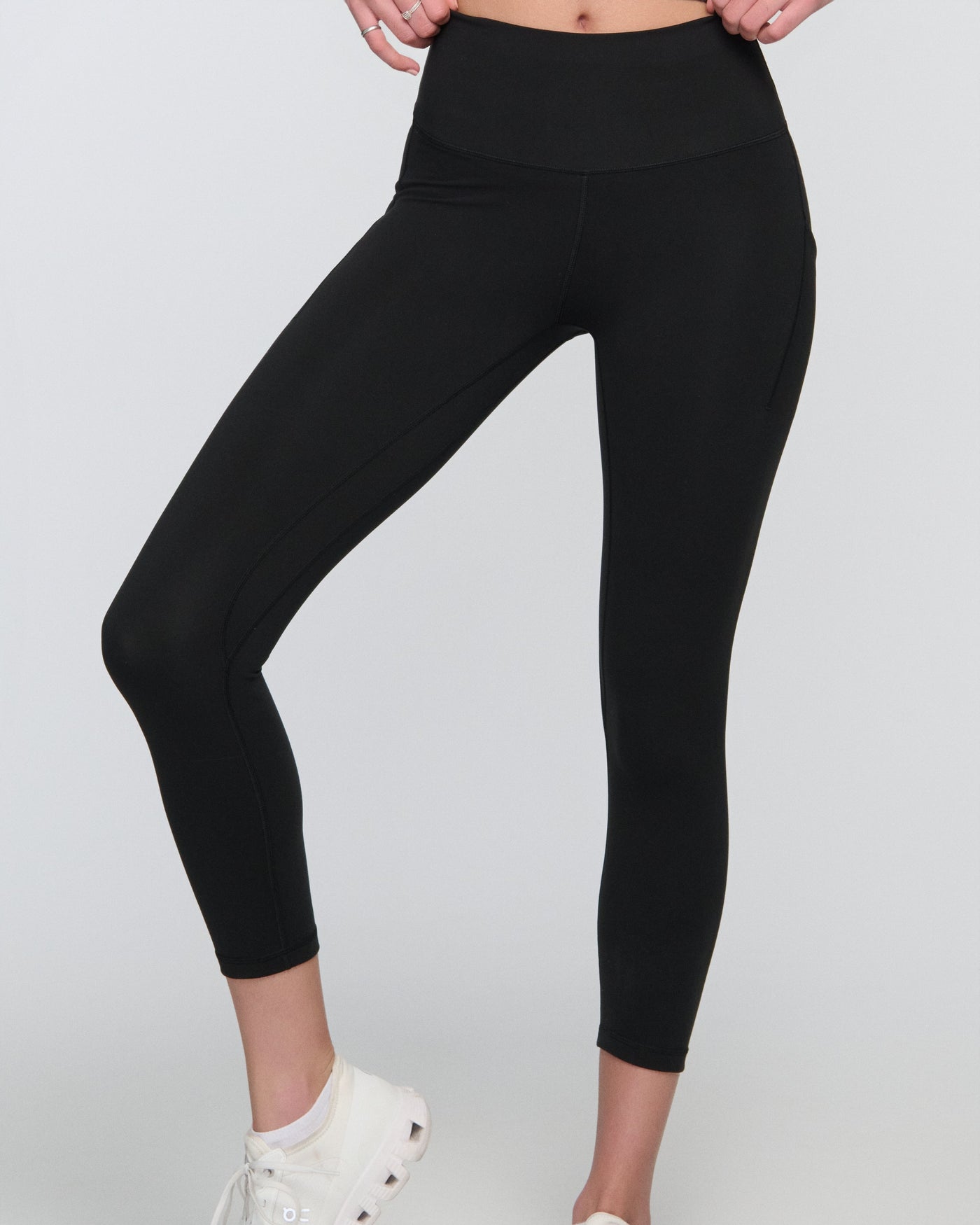 Ada Power Play Leggings w/ Pockets – High-Waist 4-Way Stretch