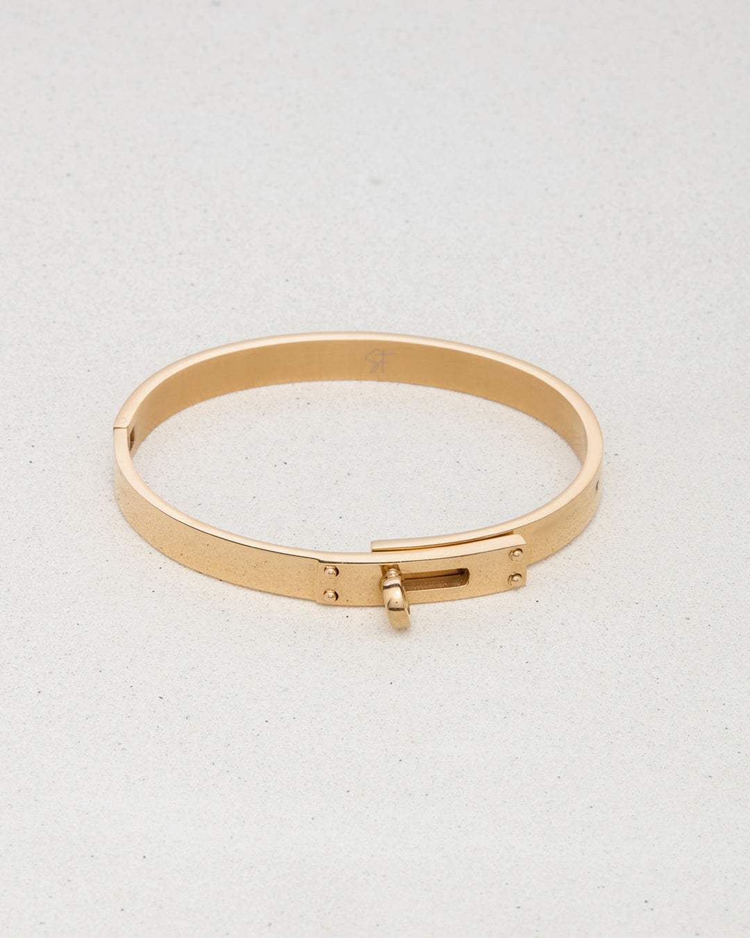 Voltaire Cuff