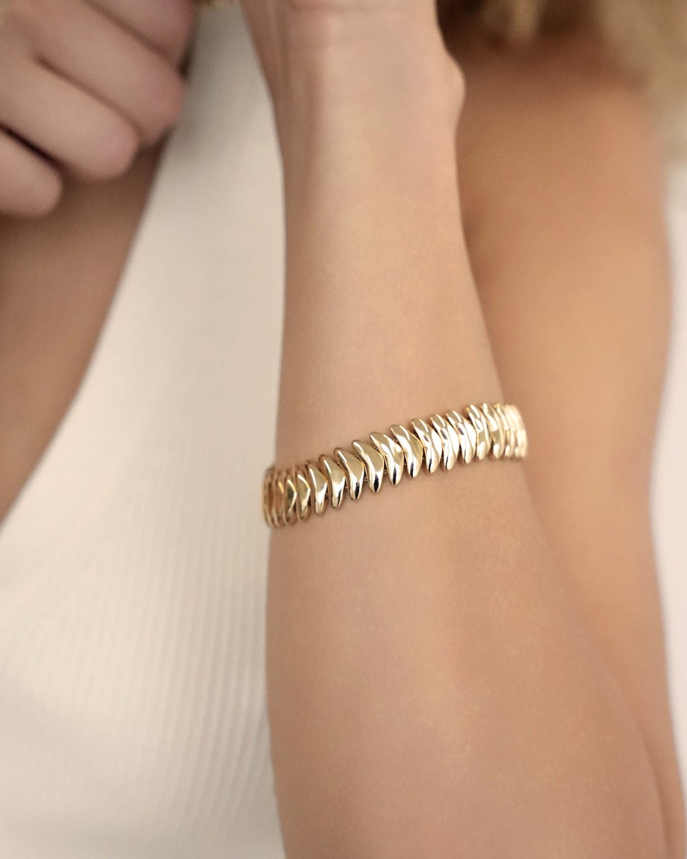 Metal Moderna Bracelet