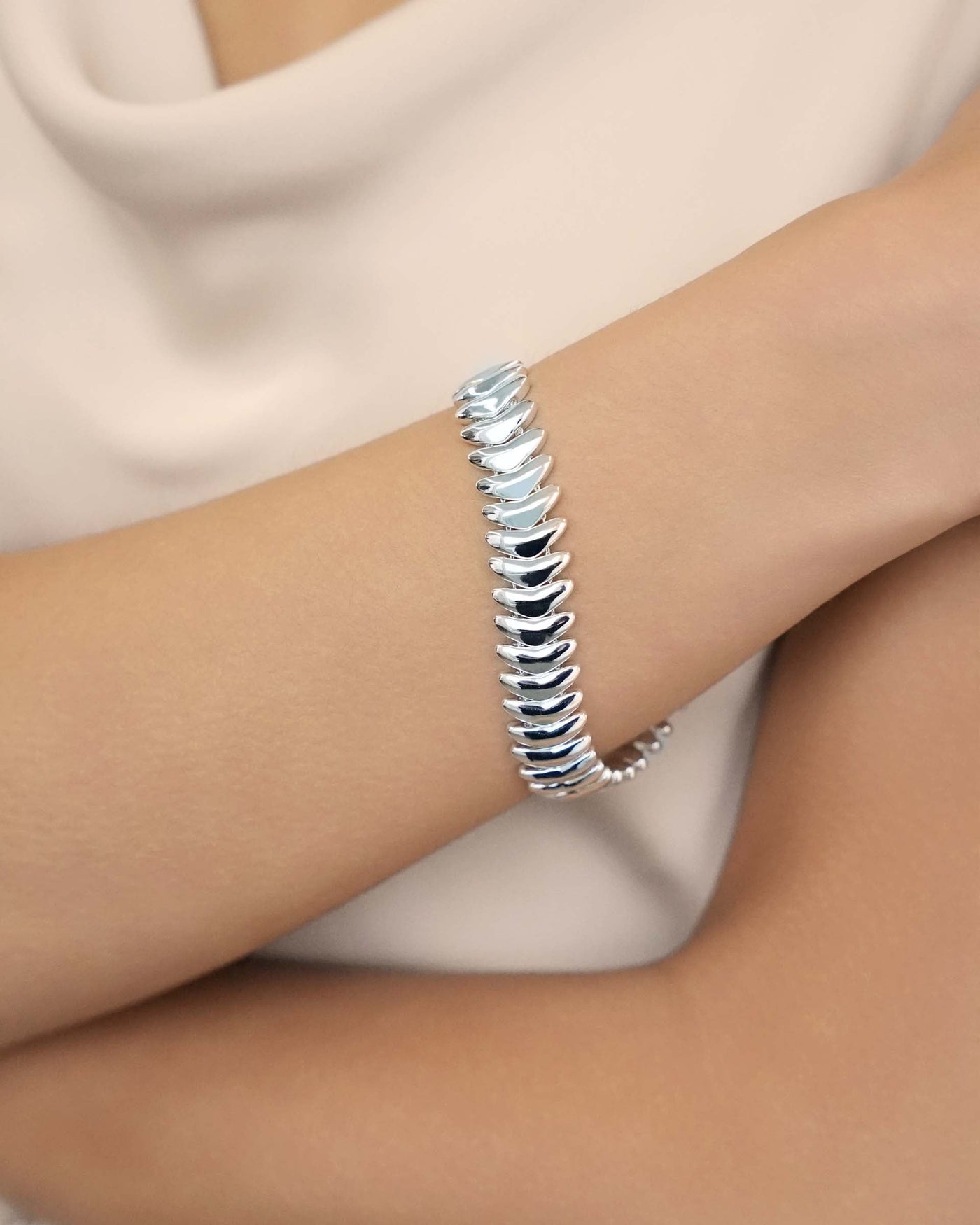 Metal Moderna Bracelet