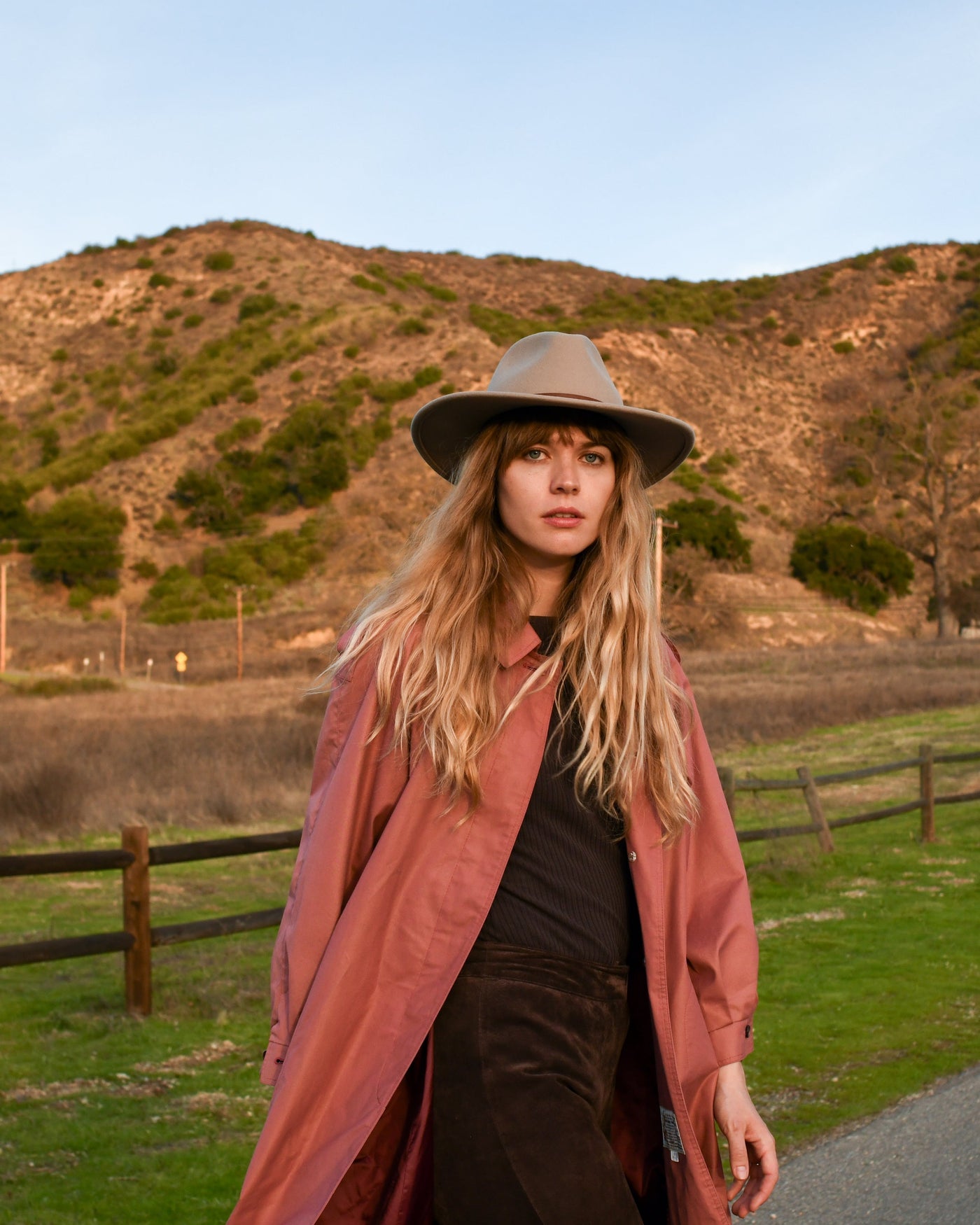 Billie in Taupe