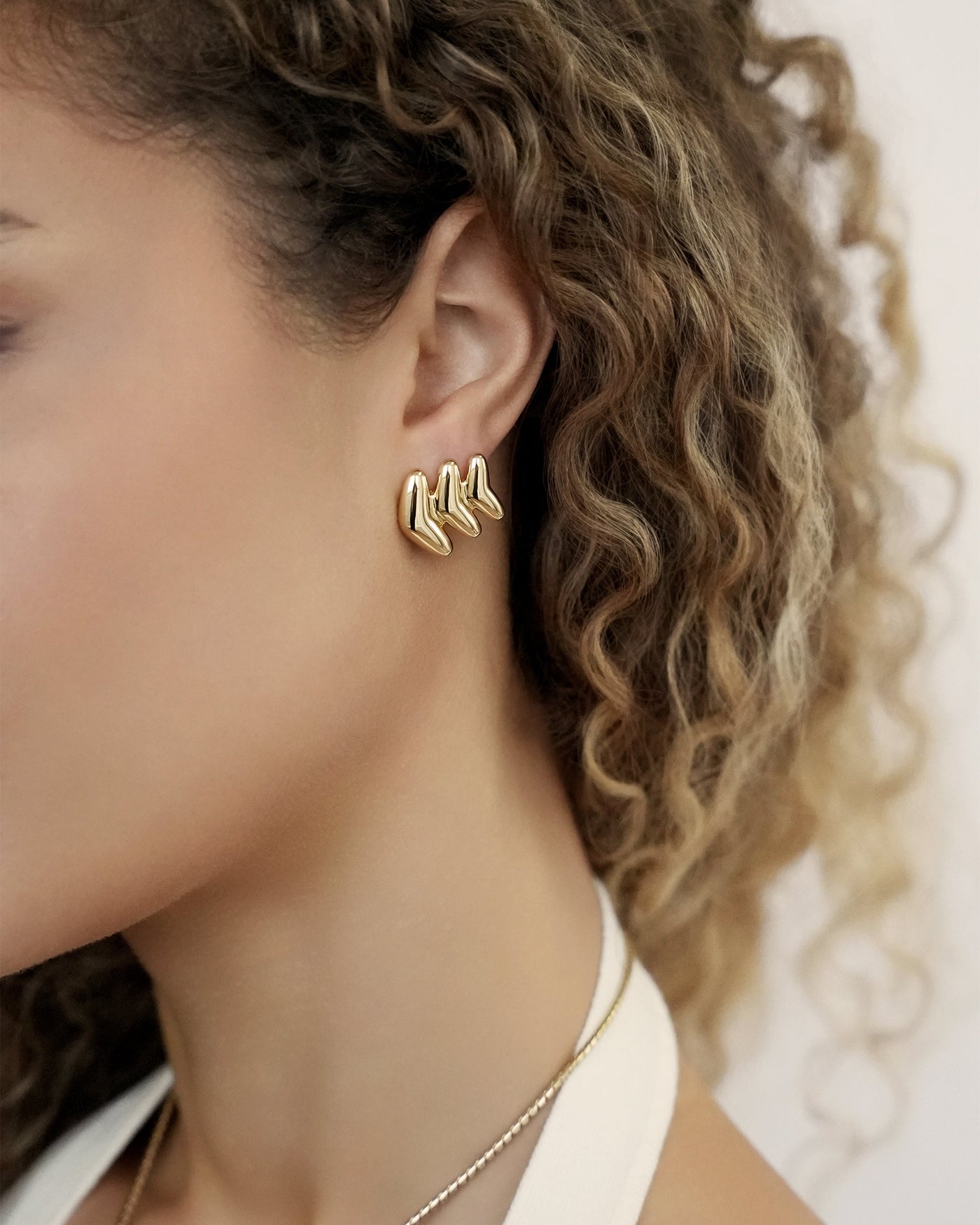 Metal Moderna Studs
