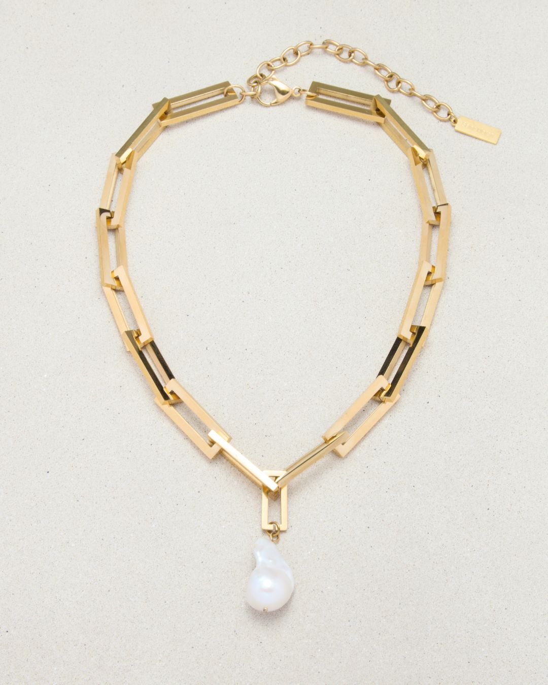 FRESHWATER PEARL TERRY NECKLACE
