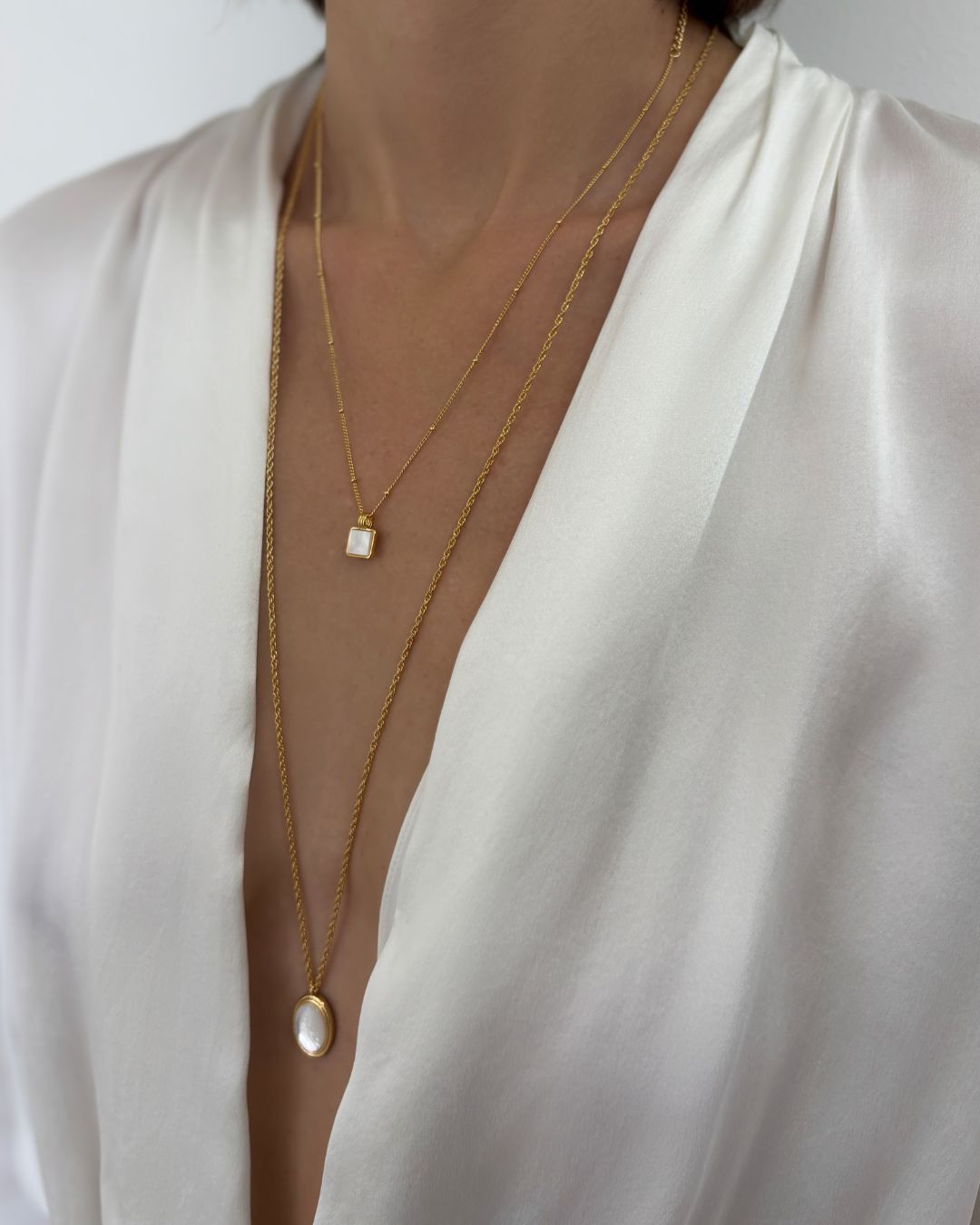 MOTHER-OF-PEARL CHARLOTTE NECKLACE