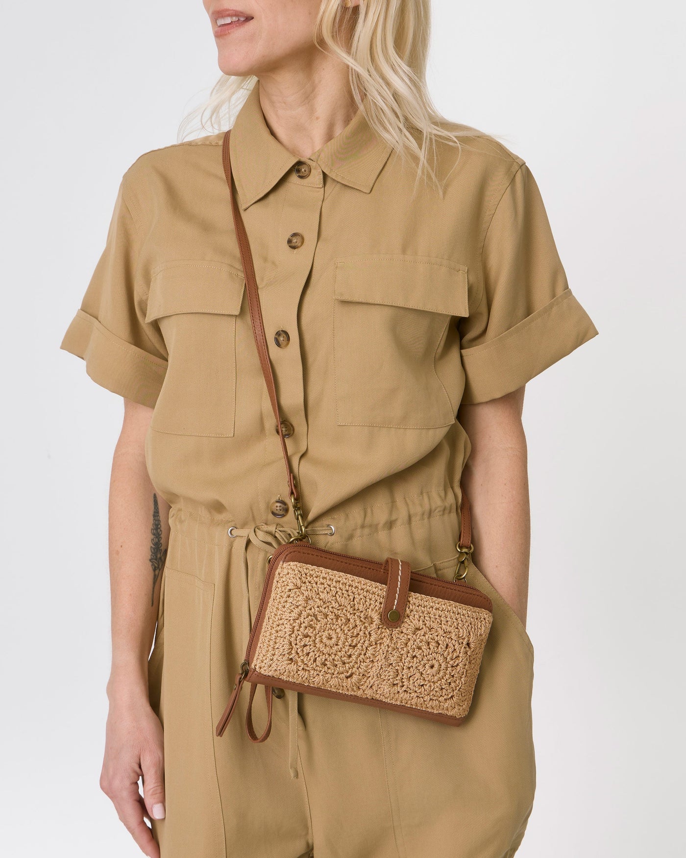 Iris Smartphone Wallet - Hand Crochet - Bamboo Medallion