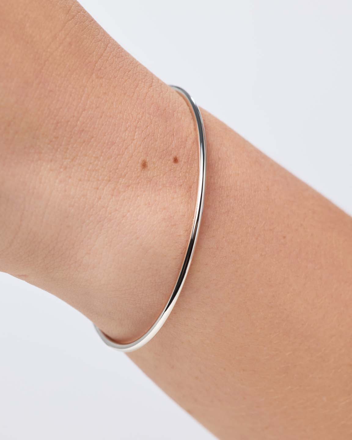 Silver Bangle - Carter Silver (2mm)