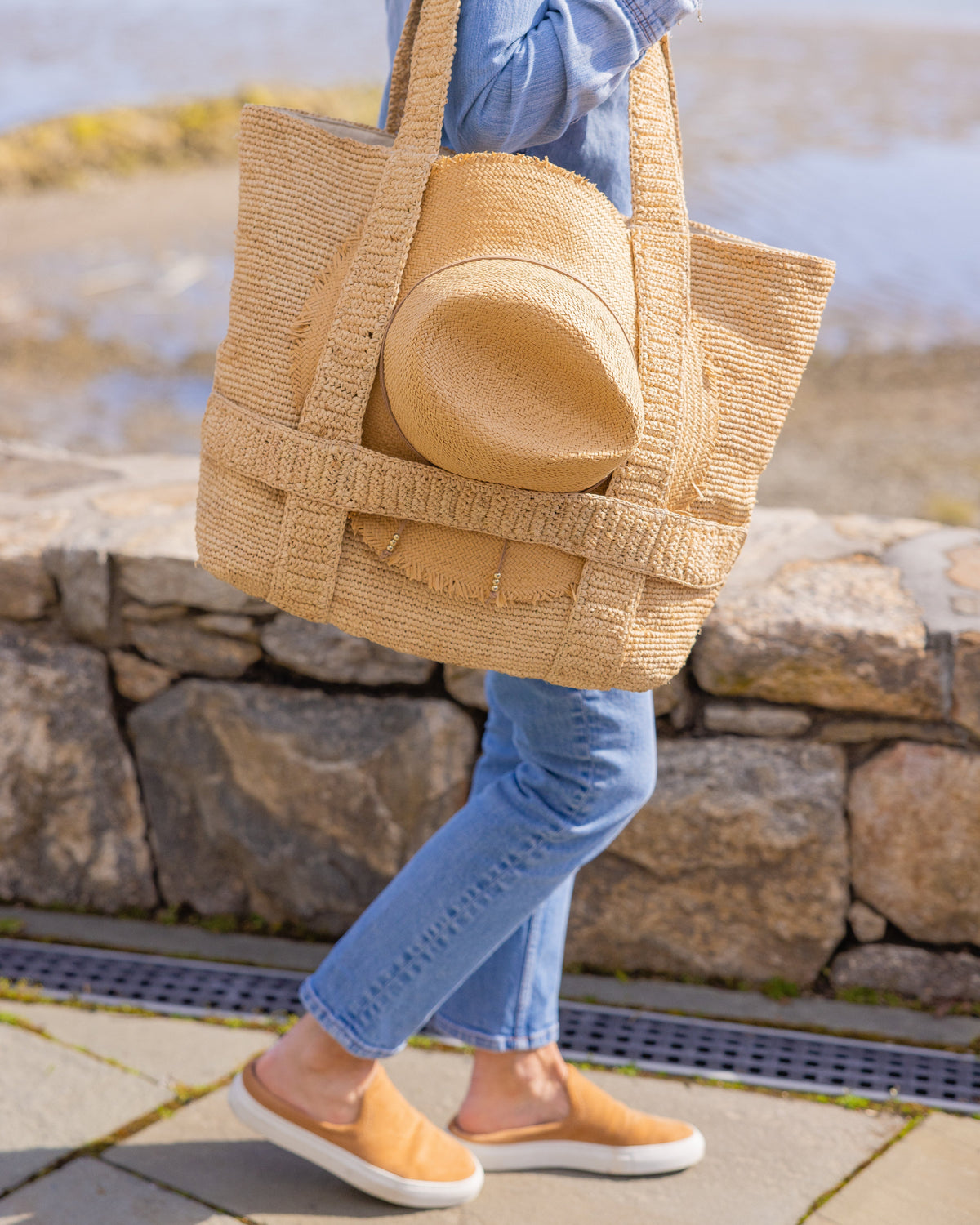 The Original Straw Traveler Bag