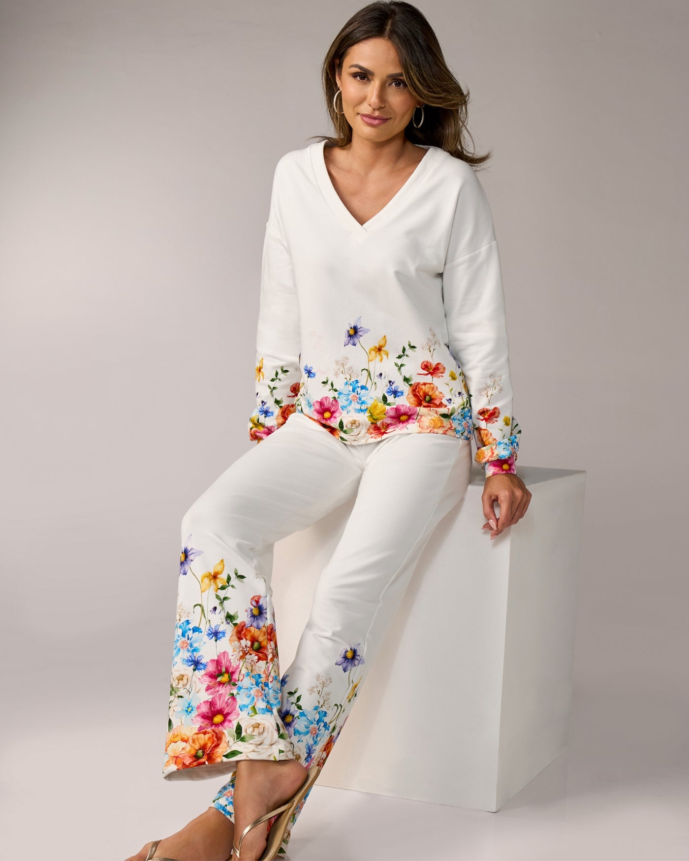 Floral Printed V Neck Lounge Set Floral Meadow