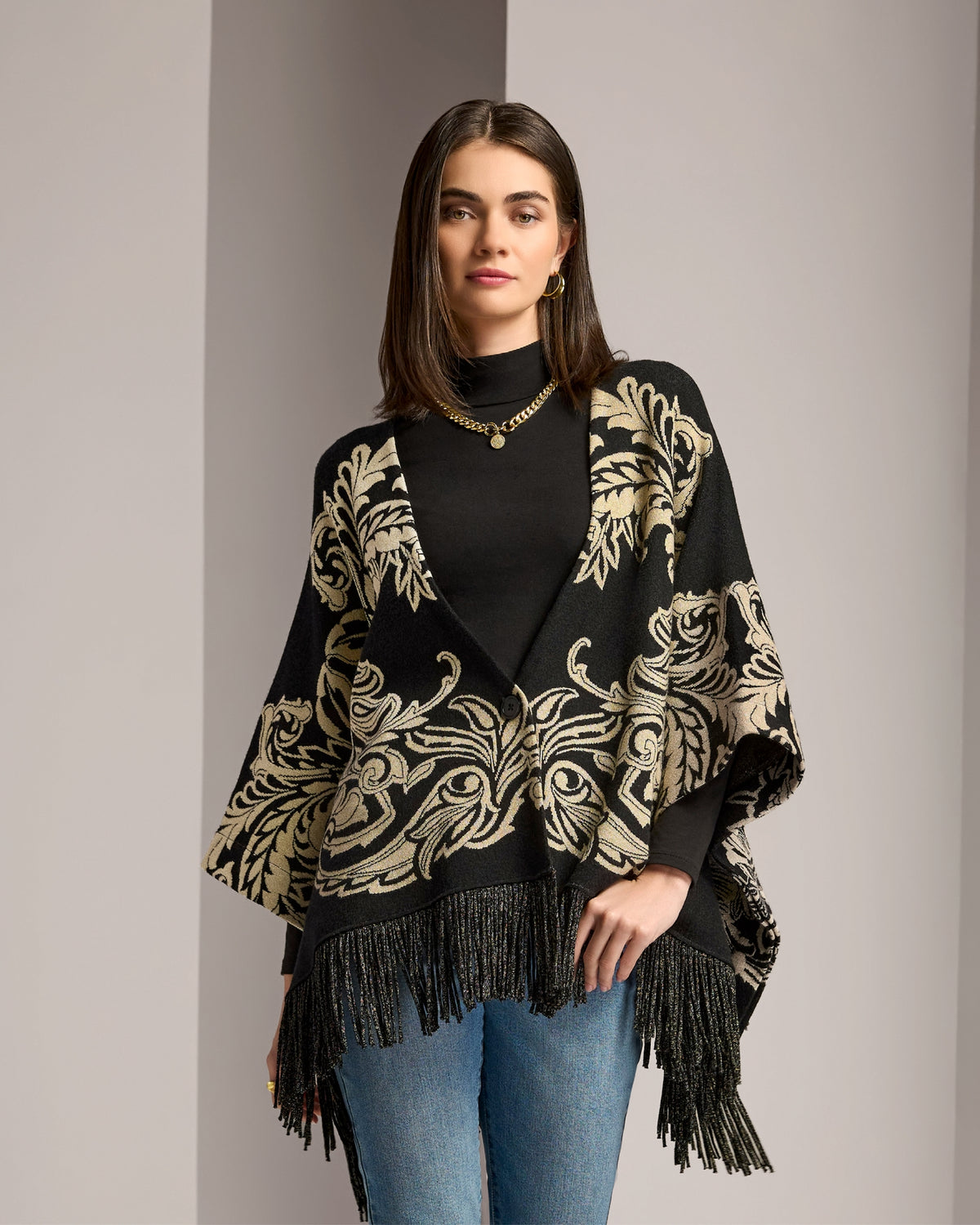Fringe Intarsia Poncho Black/Gold