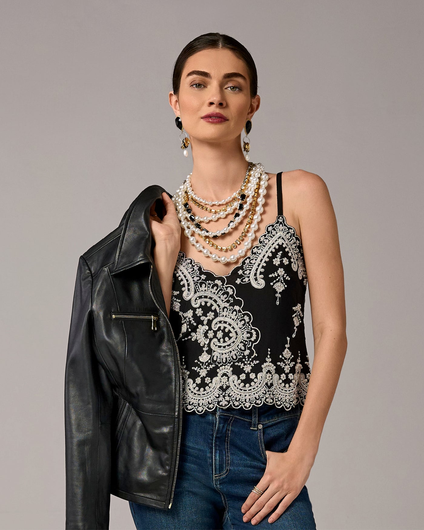 Layered Pearl and Black Necklace White/Black