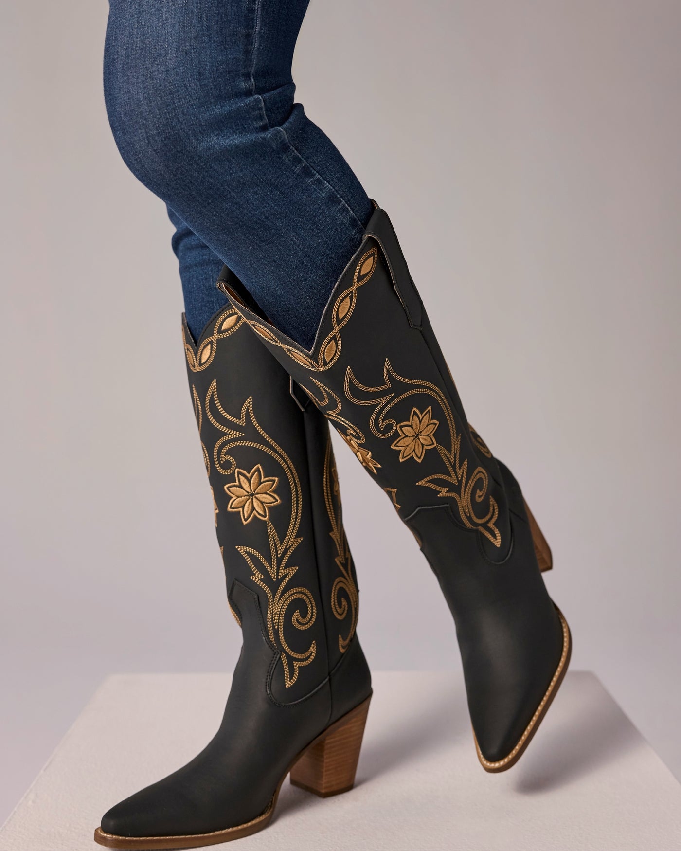 Flower Embroidered Cowboy Boot Black
