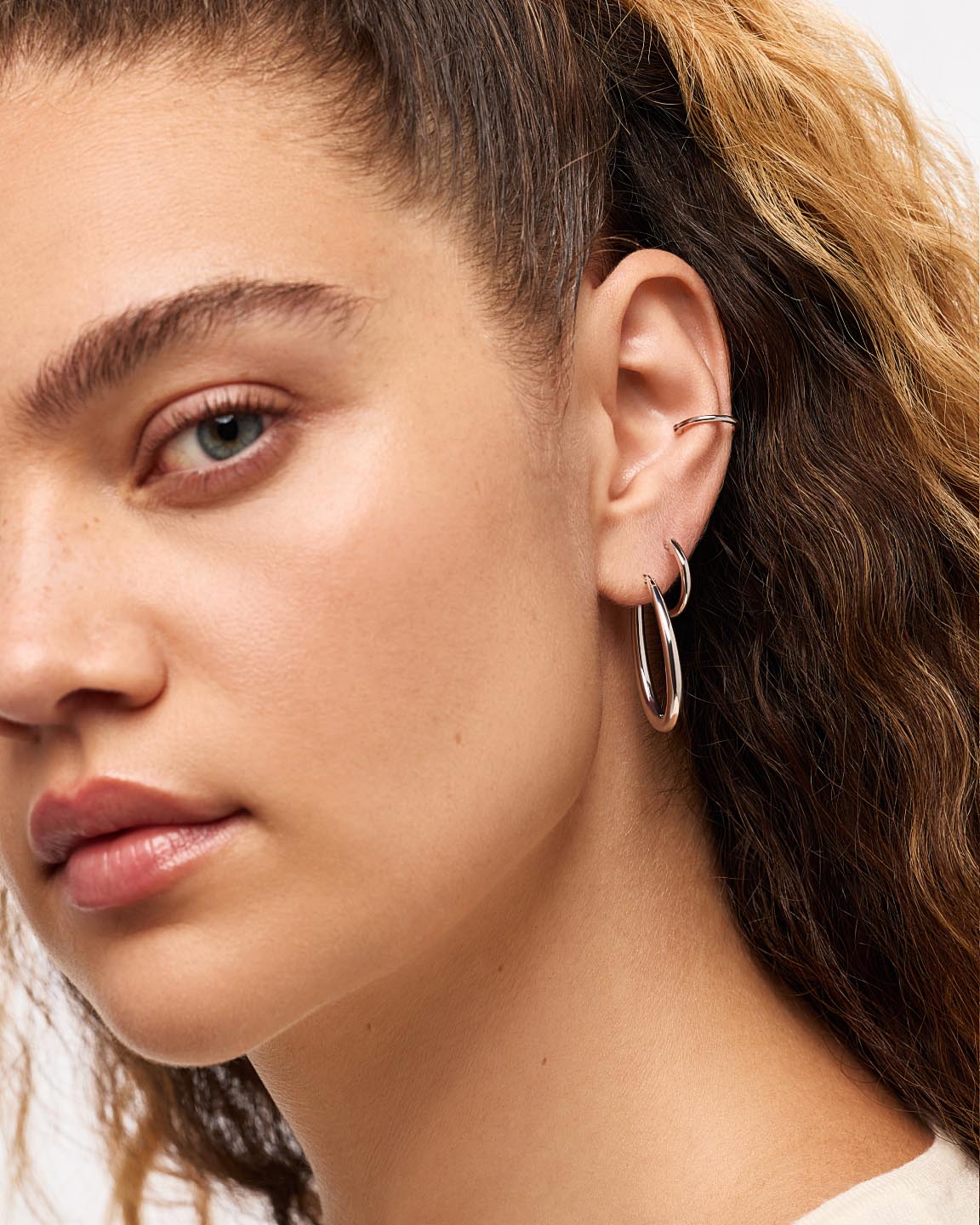 Silver Hoop Earrings - Cuidado Silver