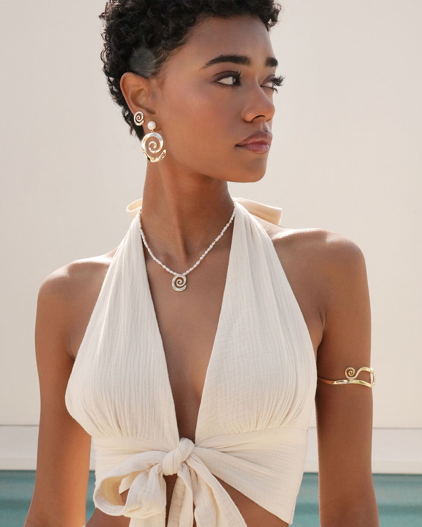Intertwined Aura Arm Cuff
