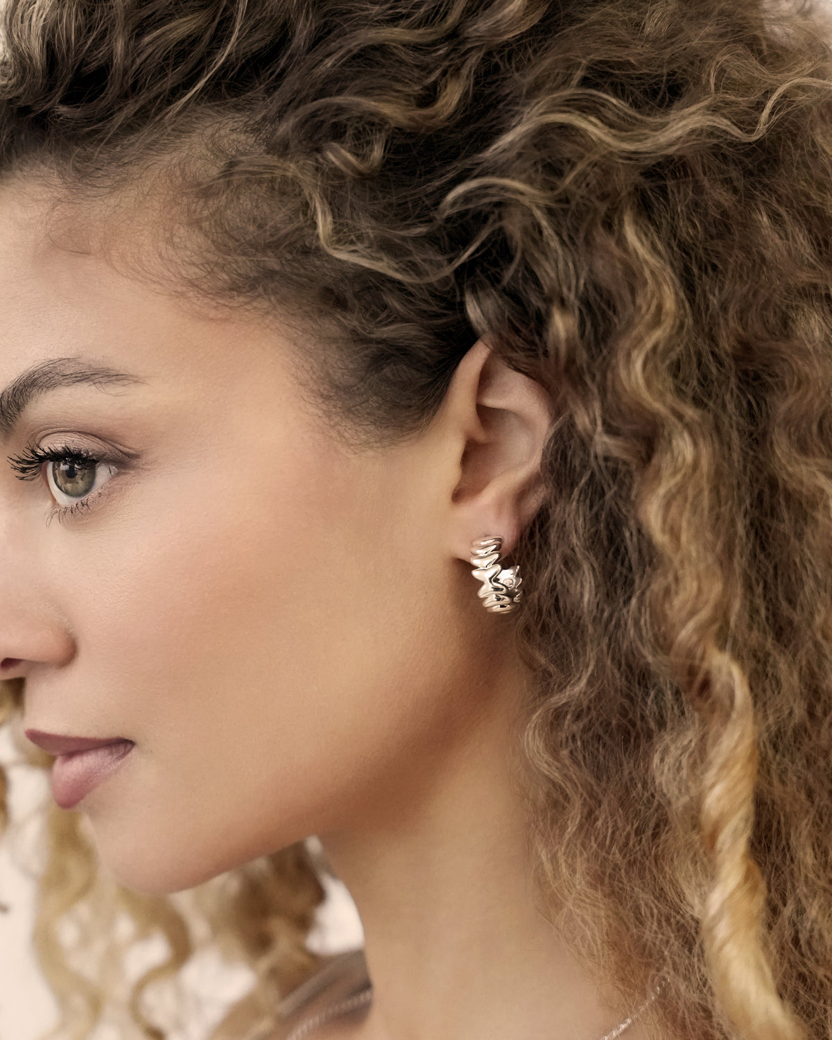 Small Metal Moderna Hoops