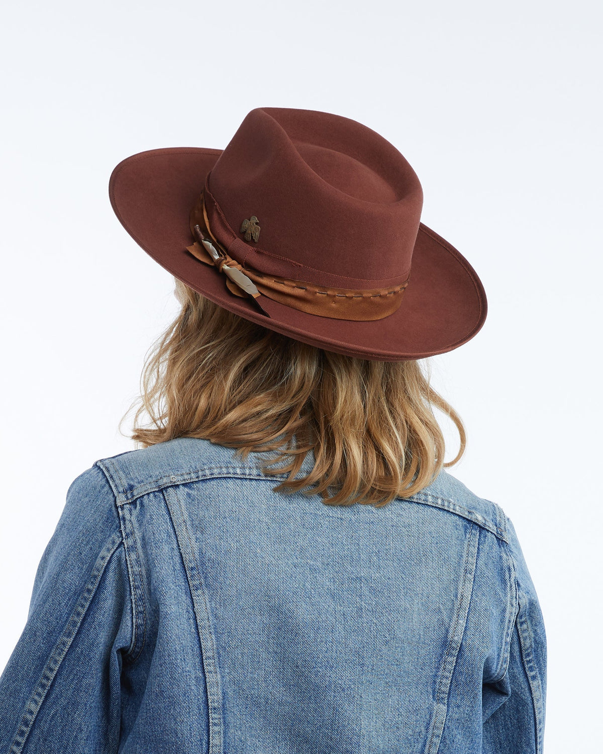 Bennie in Cinnamon