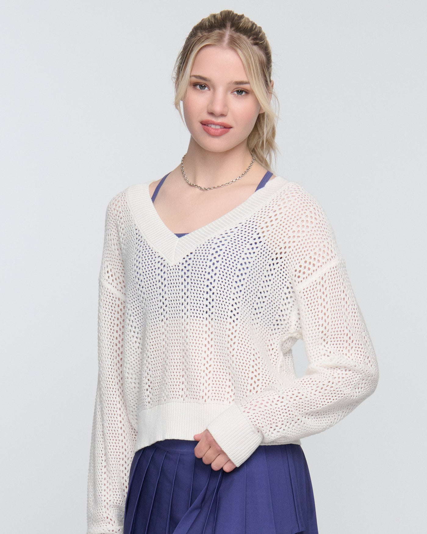 Janie Baseline V Sweater