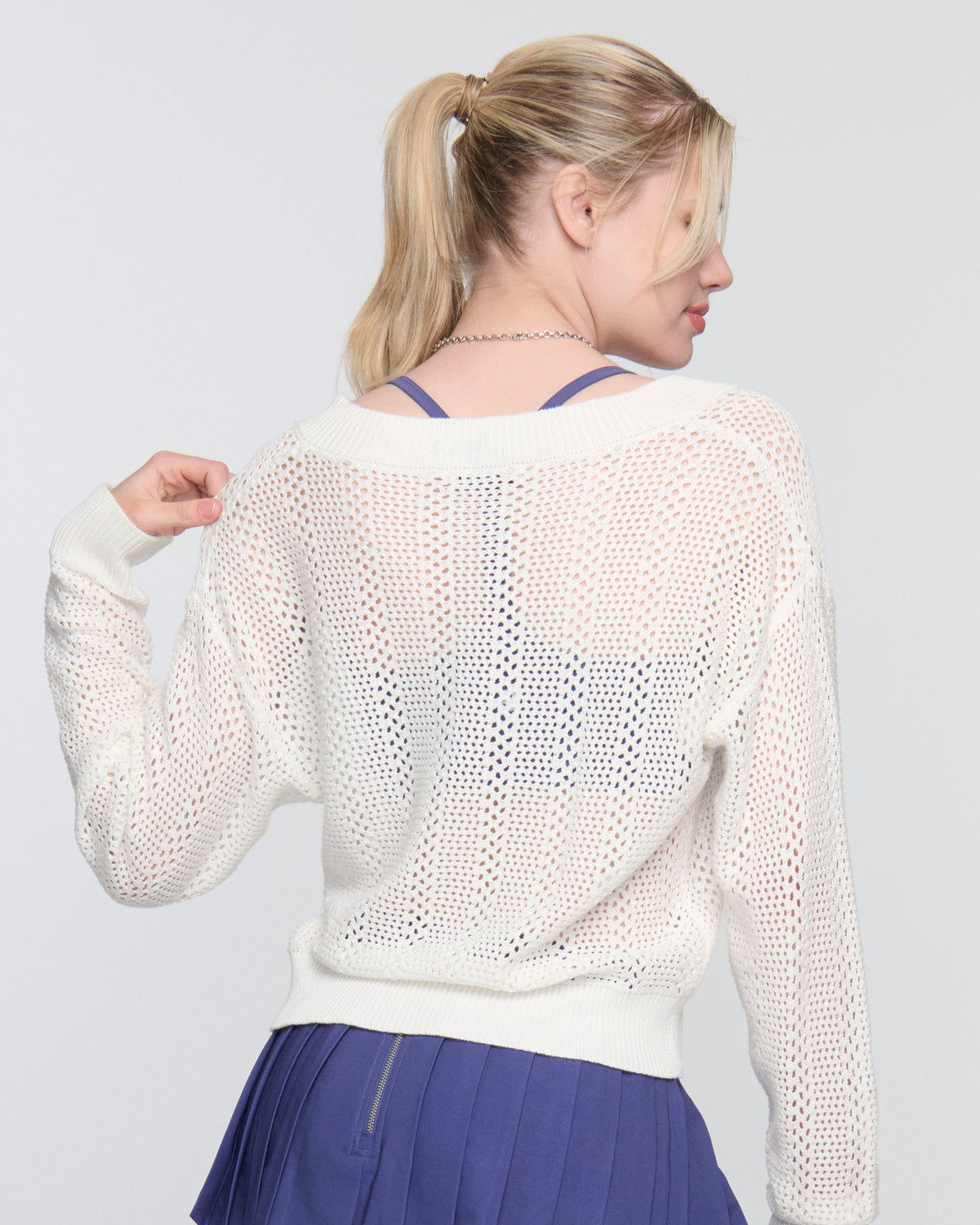 Janie Baseline V Sweater