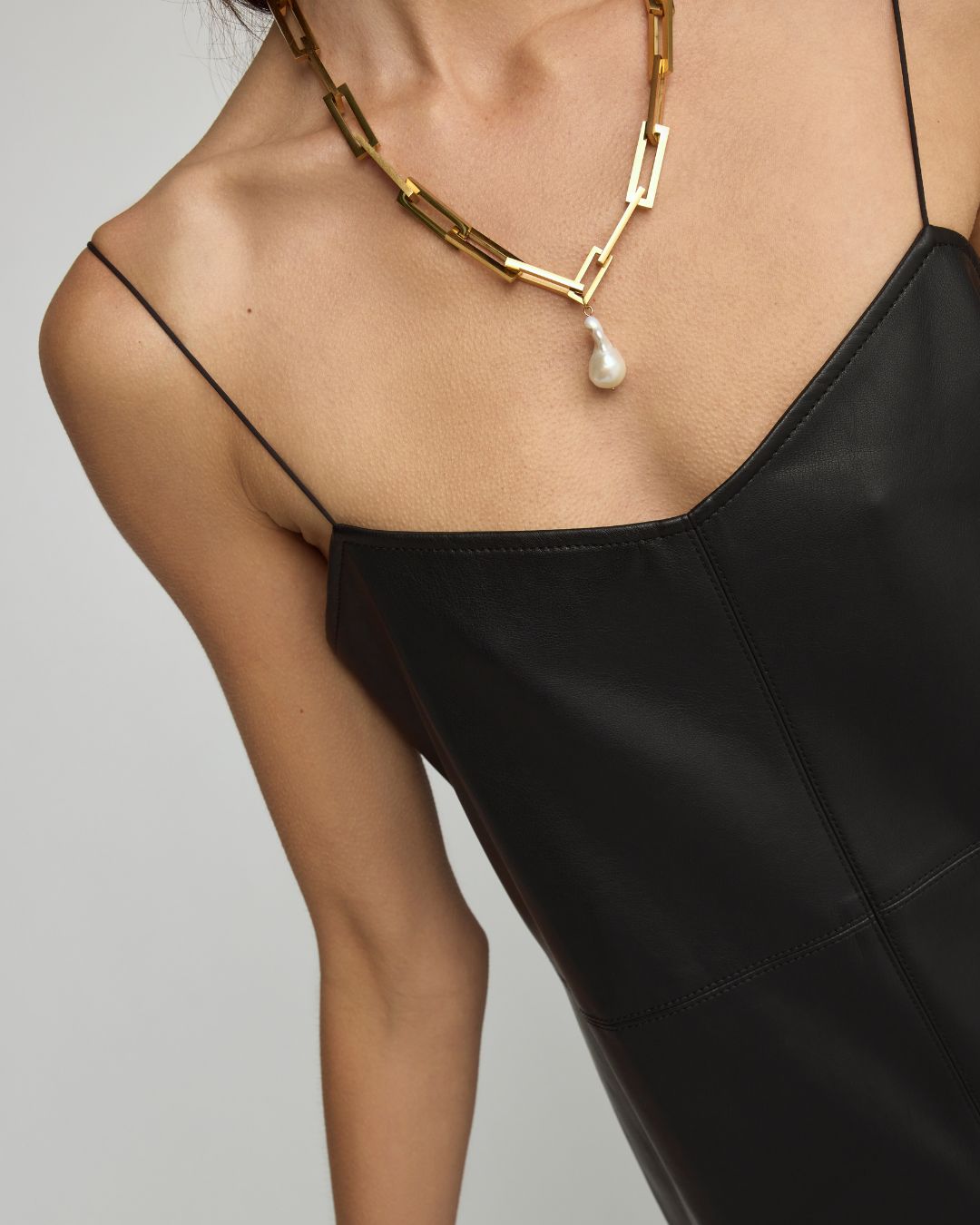 FRESHWATER PEARL TERRY NECKLACE