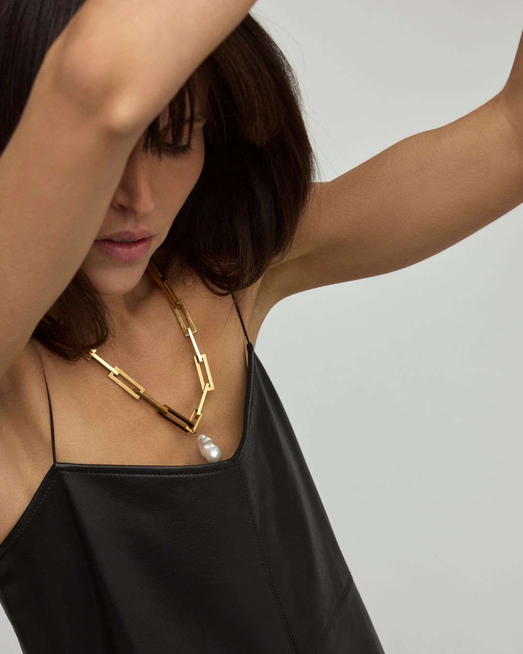 FRESHWATER PEARL TERRY NECKLACE